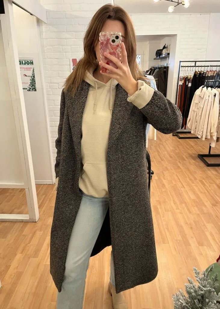 Belted Herringbone Coat | Neutral Herringbone