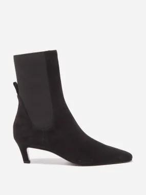 Black kitten-heel suede boots