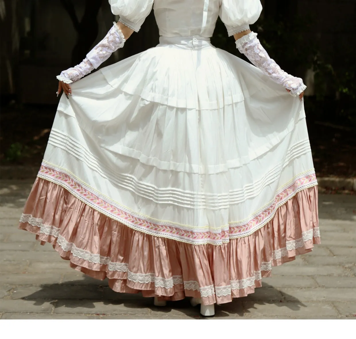 Lace Garden~Victorian Style Elegant Antique Lolita Blouse and Skirt