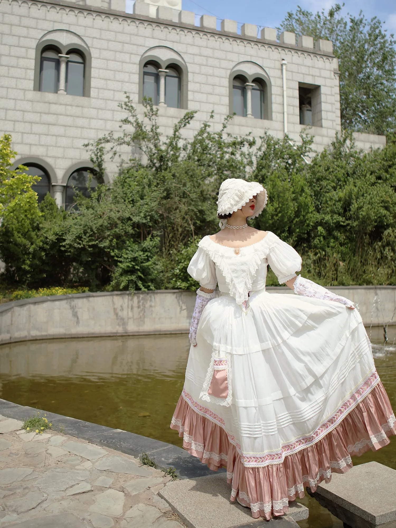 Lace Garden~Victorian Style Elegant Antique Lolita Blouse and Skirt