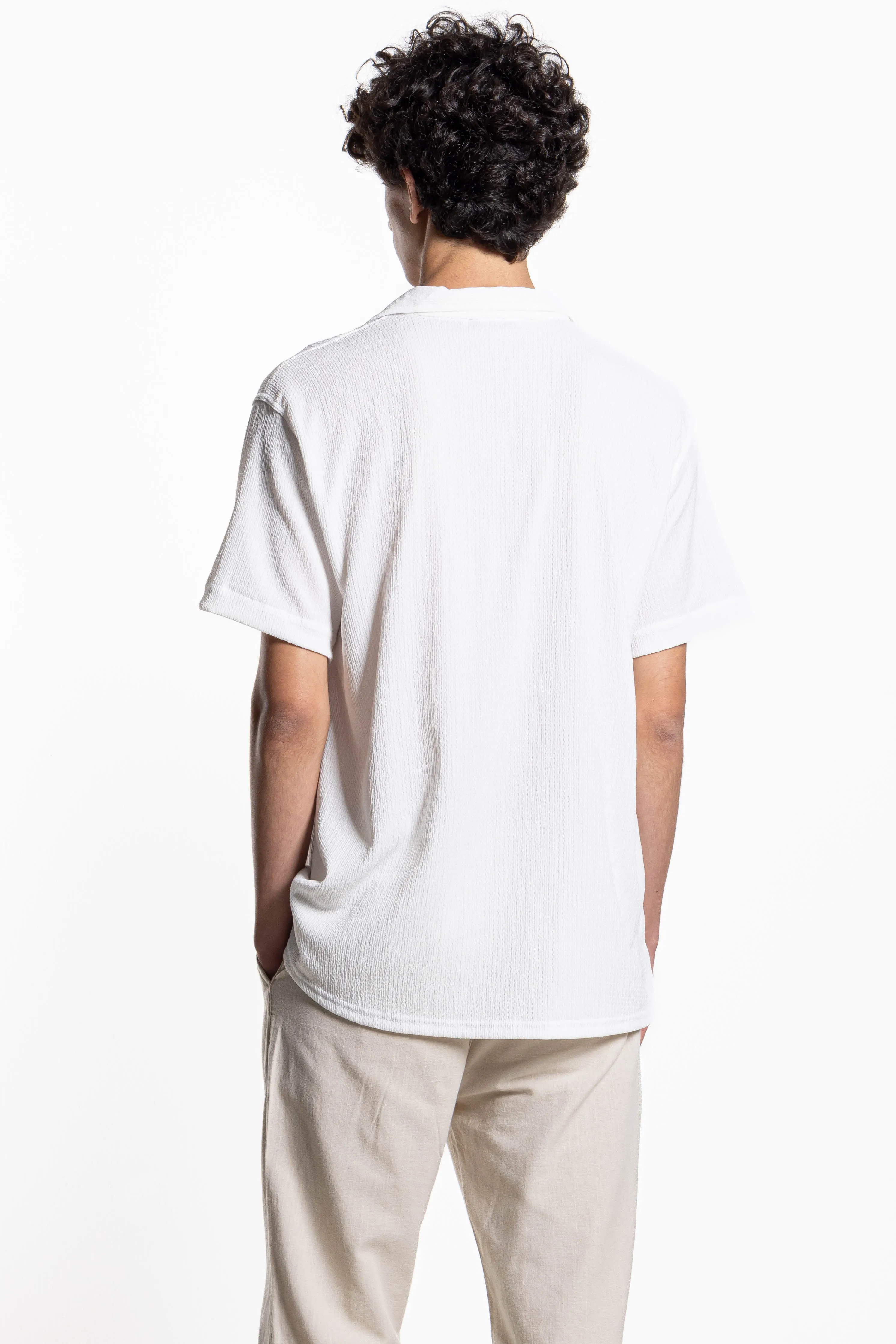 LIGHTWEIGHT SLIM FIT SHIRT