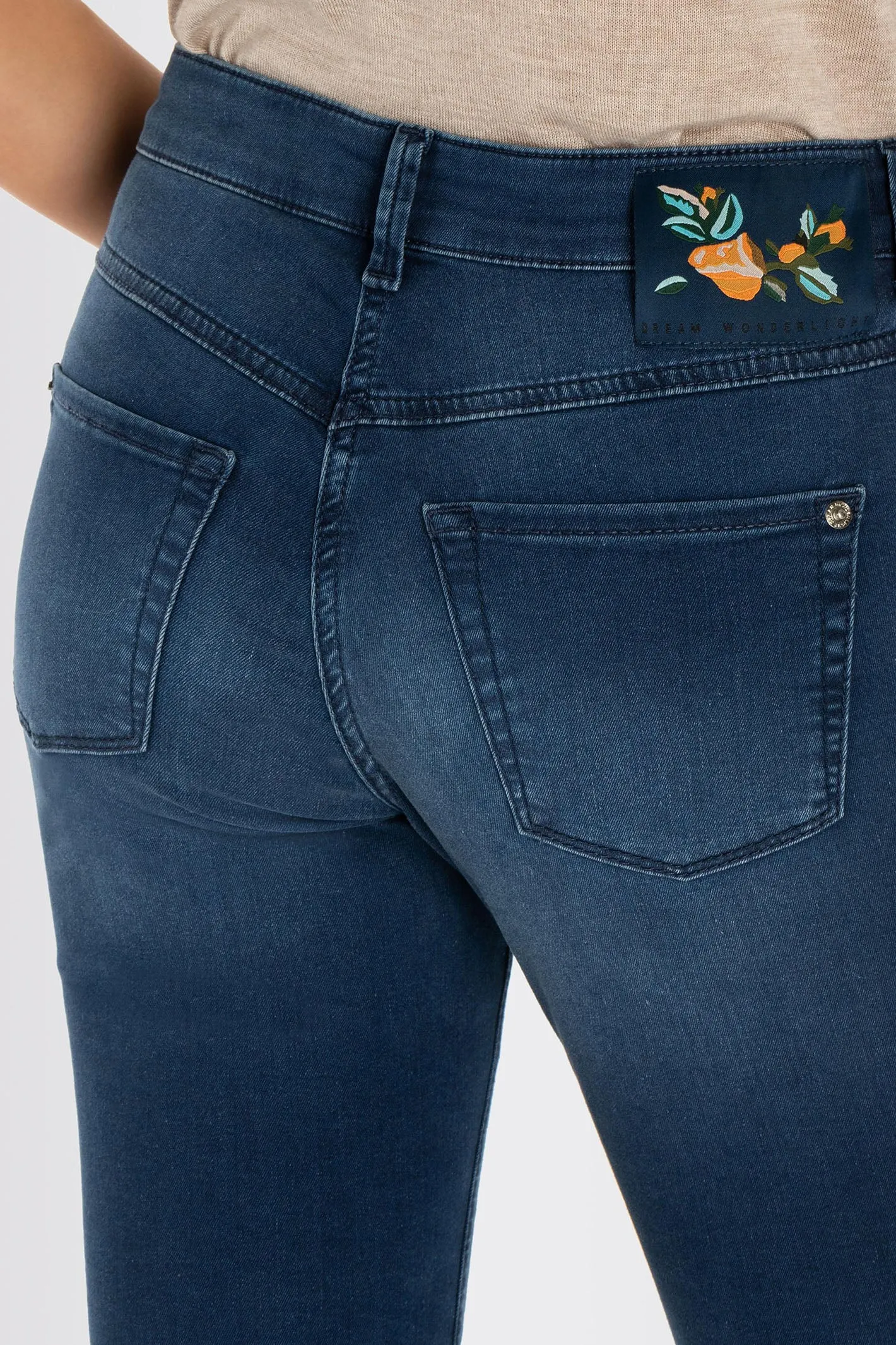 Mac 5492-90-0351L D677 Dream Summer Ocean Blue Washed Light Denim Jeans