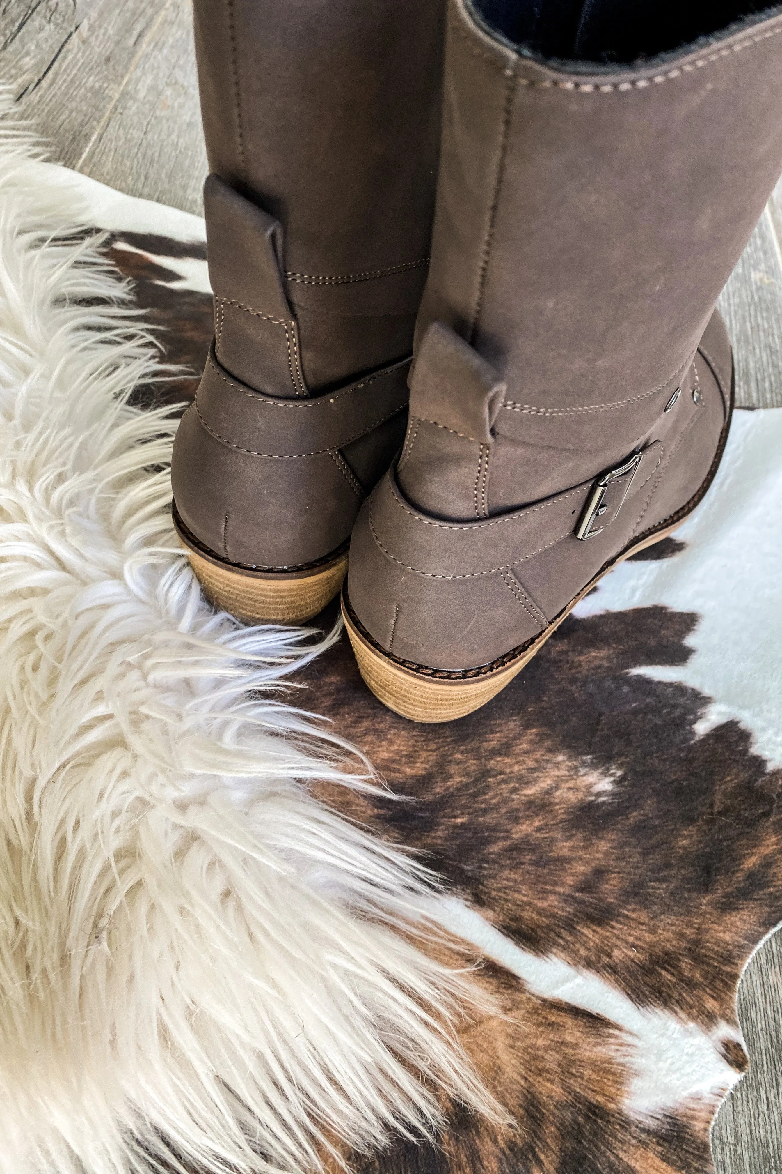 The Hocus Pocus Boots in Chocolate
