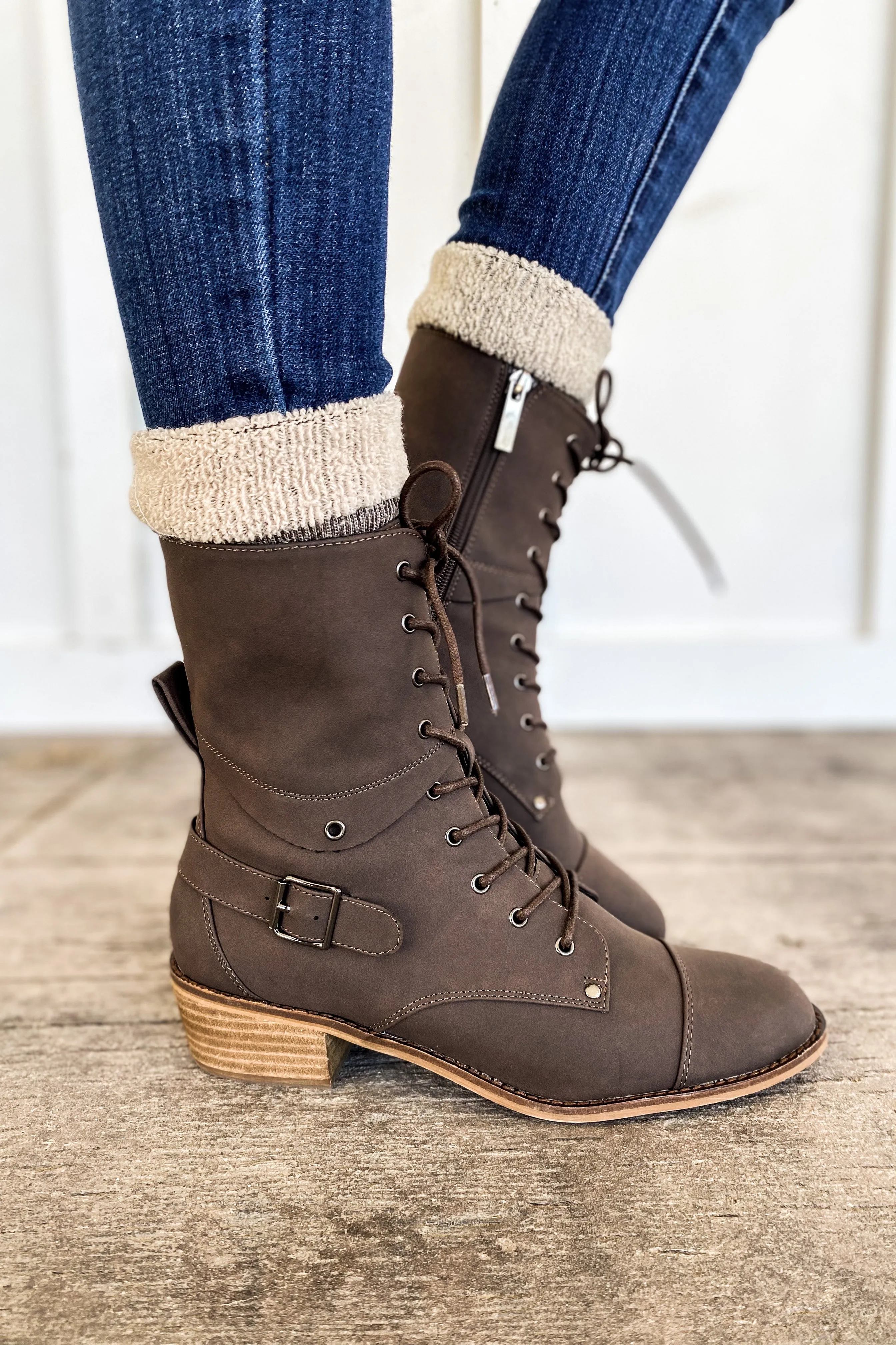 The Hocus Pocus Boots in Chocolate