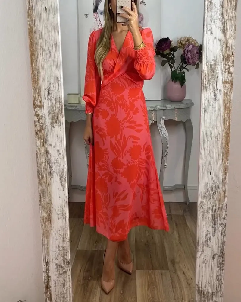 V-neck waist-cinching printed dress